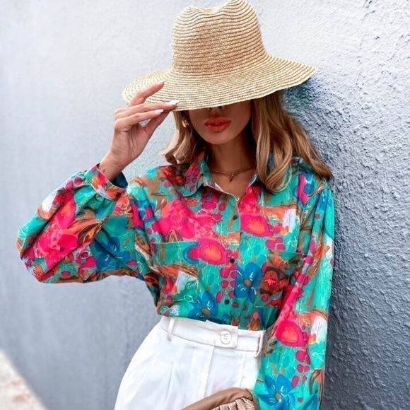 NWOT- Floral Brush Print, Pocket Front Button Up Blouse. 5️⃣✖️3️⃣0️⃣ - Picture 1 of 9